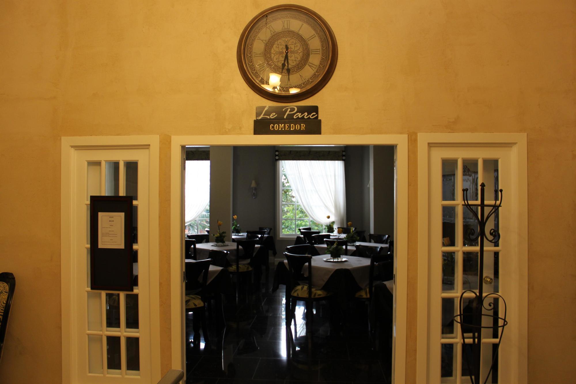 Victoria'S Park Hotel อาร์เมเนีย ภายนอก รูปภาพ